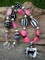 necklaces 004.JPG