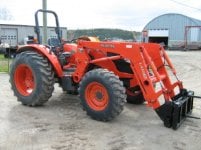 Kubota M7040 201345(1).jpg